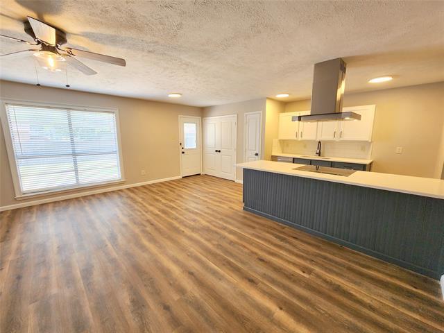 Foto del edificio - 5341 Strickland Ave