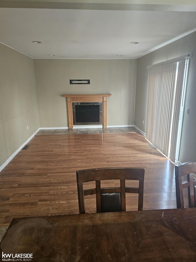 Building Photo - 33278 Linsdale Ct