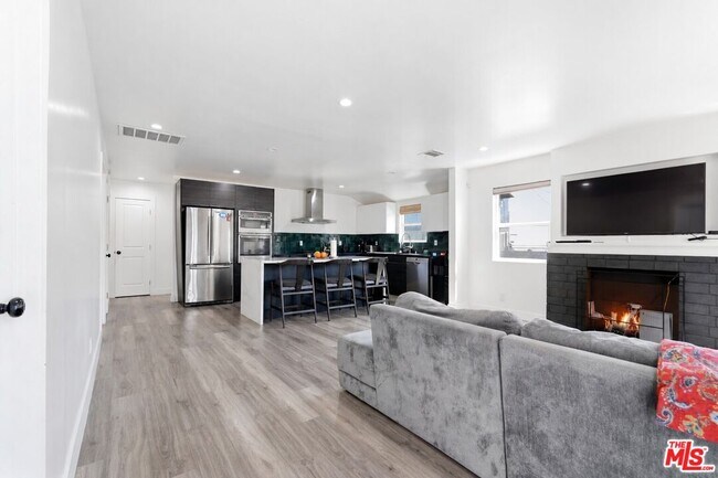 Foto del edificio - 3050 Chesapeake Ave