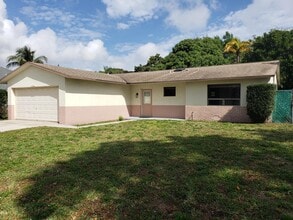 Building Photo - 1311 N Mangonia Dr
