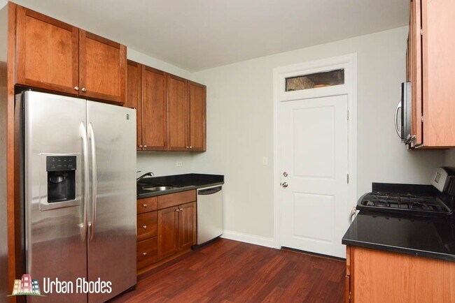 Foto del edificio - 750 W Addison St