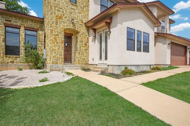 Foto del edificio - 18400 Lakepoint Cove