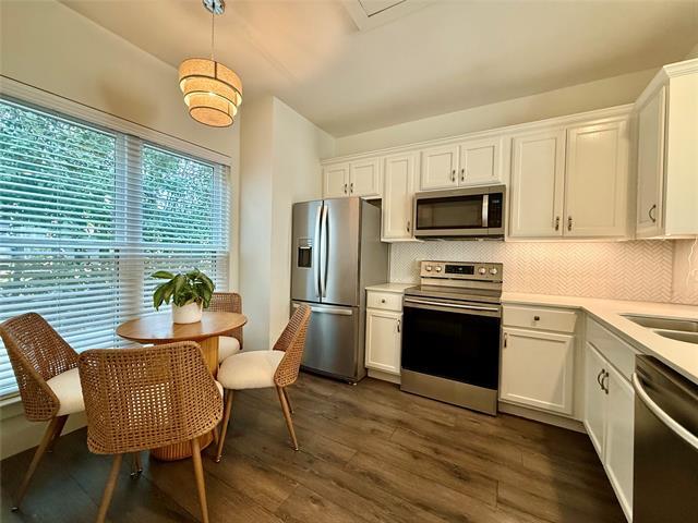 Building Photo - 2807 Throckmorton St