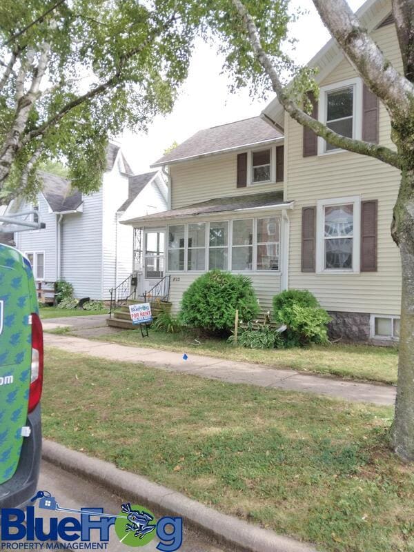 Primary Photo - 823 1/2 West Lorain Street (upper)
