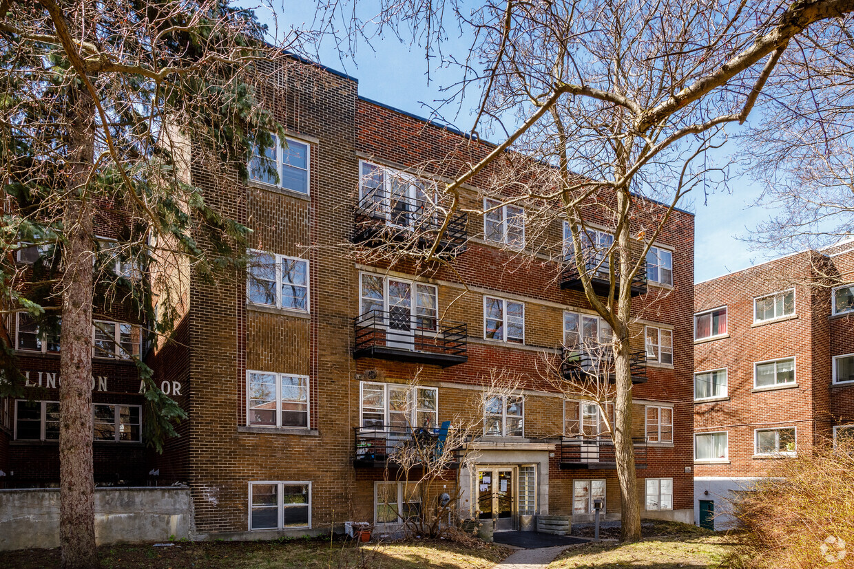 Primary Photo - 5730 Av De Darlington
