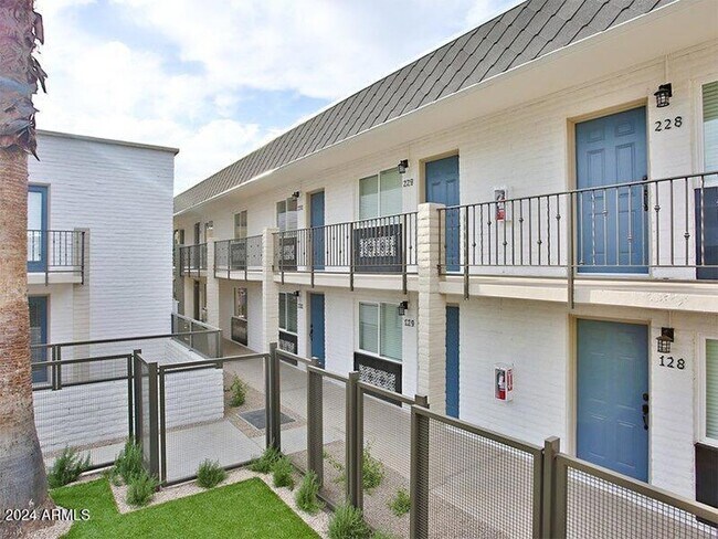 Photo - 3101 N 32nd St Apartment