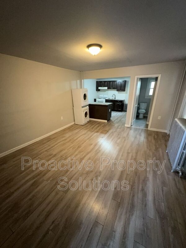 Building Photo - 209 Cattell St