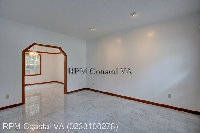 Building Photo - 4 br, 2.5 bath House - 884 Melrose Terrace