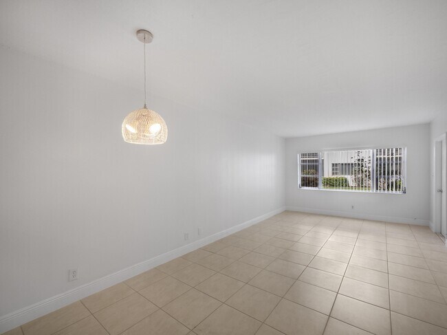 Building Photo - 4500 N Flagler Dr