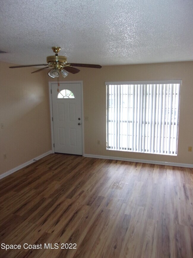 Building Photo - 3069 Sea Gate Cir