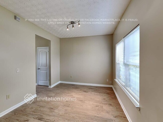 Foto del edificio - 517 Brady Dr