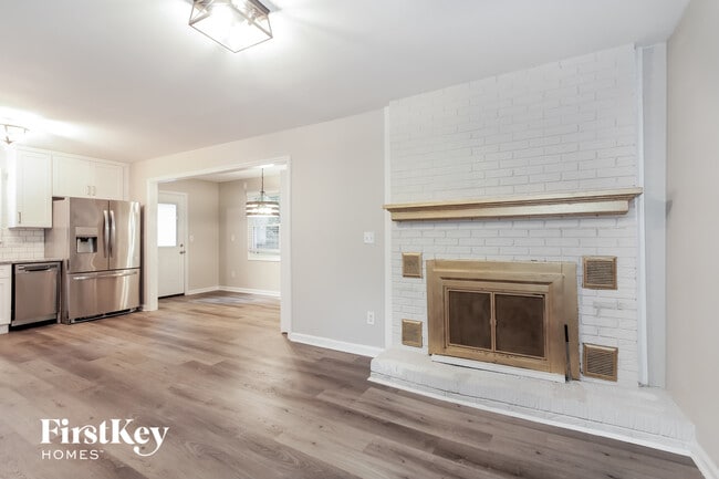 Building Photo - 2432 Kendrick Ave