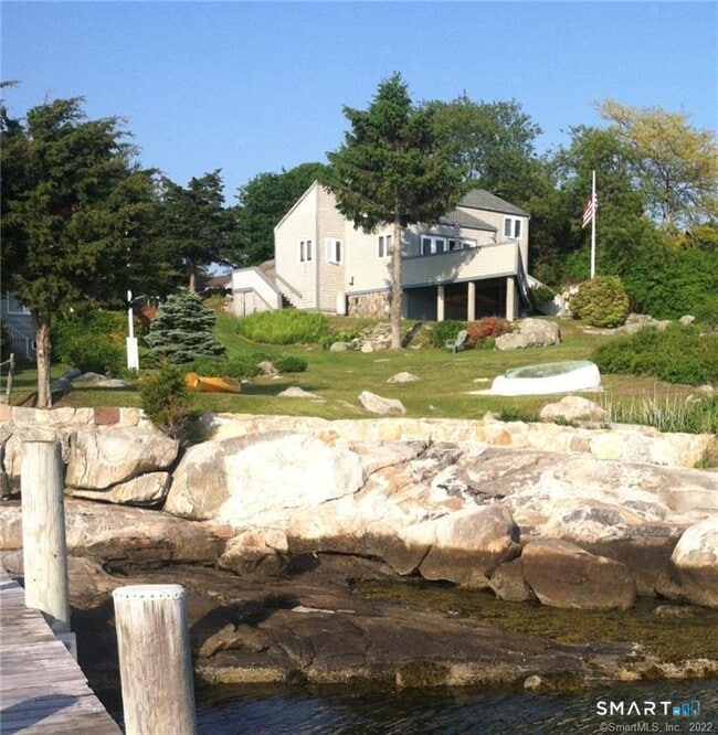 Building Photo - 24 Nauyaug Point Rd