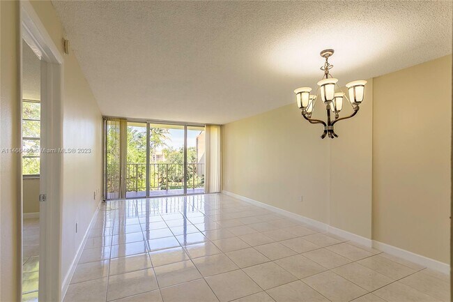 Building Photo - 13120 SW 92nd Ave