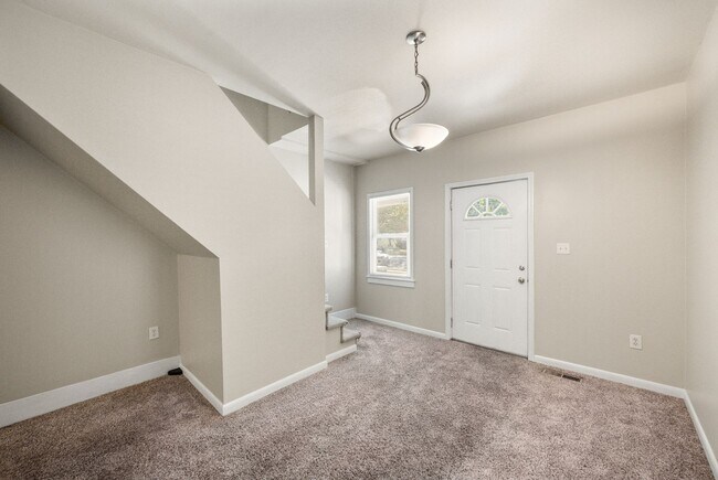 Foto del edificio - 2726 Taylor Blvd