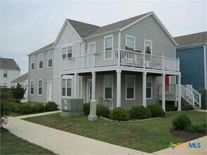 Building Photo - 148 Rush Haven