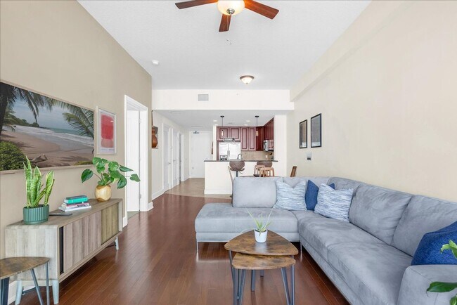 Foto del edificio - “Live Steps from Lake Eola in Thornton Par...