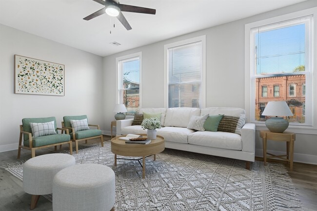 Building Photo - 324 Pacific Ave