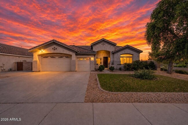 Foto del edificio - 8663 W Yukon Dr