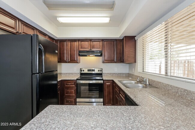 Building Photo - 7719 W Clayton Dr