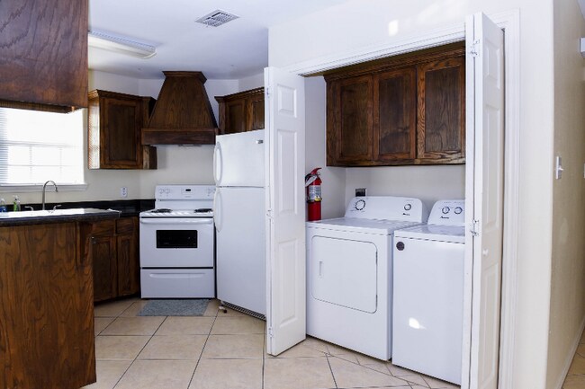 Foto del edificio - 2013 Lacywood