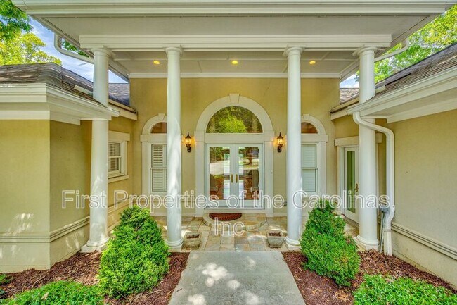 Foto del edificio - 11 Hamilton Woods Ct