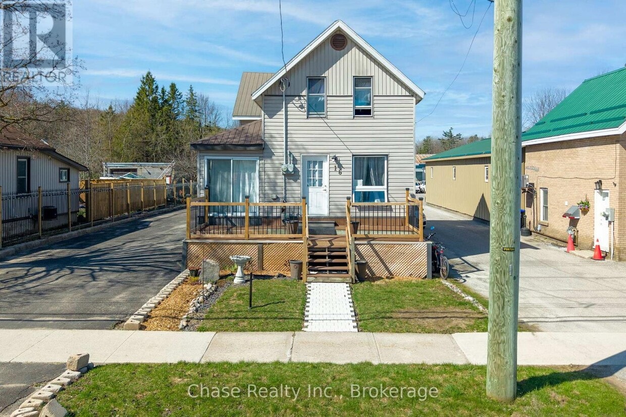 Primary Photo - 16 Fifth St