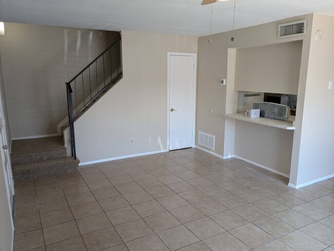 Foto del edificio - 5436 W Sheena Dr