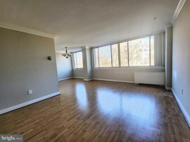 Foto del edificio - 5565 Columbia Pike