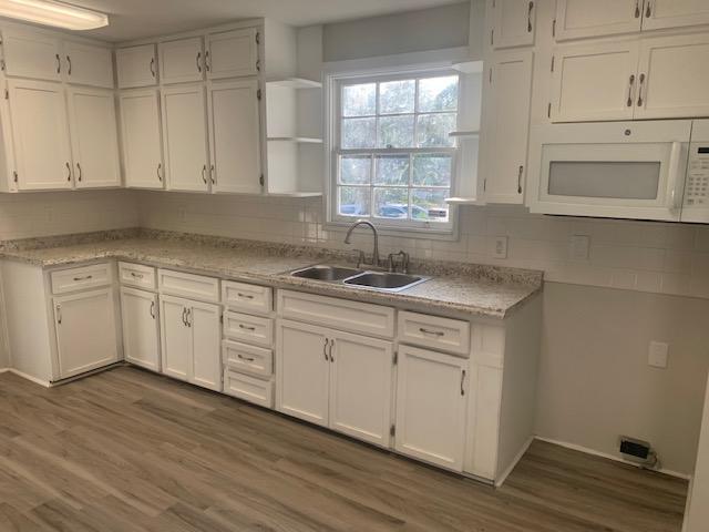 Foto del edificio - 5261 Floral Bluff Rd