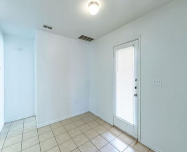 Foto del edificio - Available June 2026! 3 bed 3 bath 2 car garage