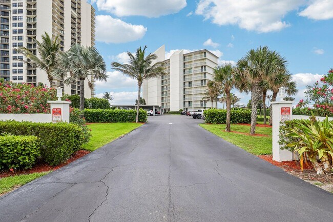 Building Photo - 5400 N Ocean Dr