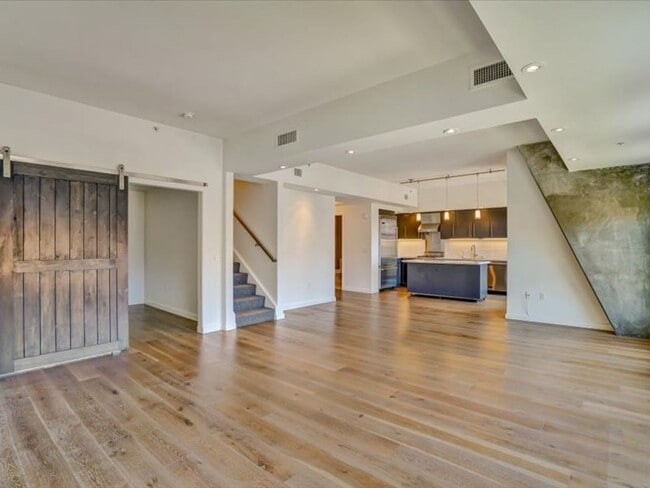 Foto del edificio - 2125 Bryant St