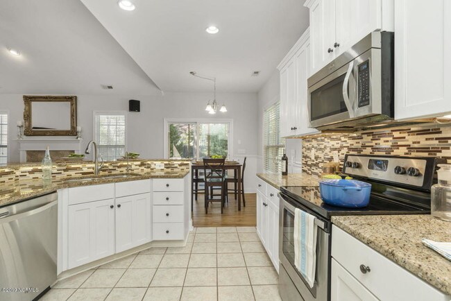 Building Photo - 324 Foxwood Ln