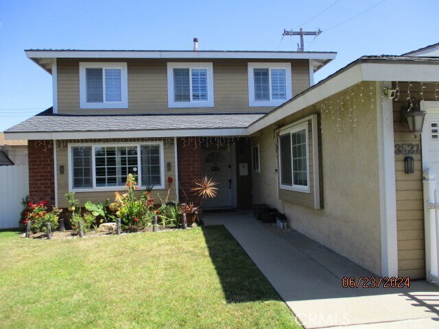 Primary Photo - 3521 Spencer St