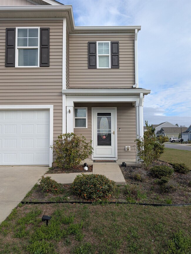Foto del edificio - 851 Woodland Farms Cir