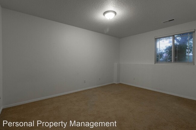 Building Photo - 3 br, 3.5 bath House - 16524 NE 19Th ST