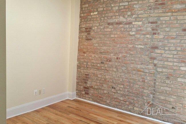 Building Photo - 283 Kingston Ave