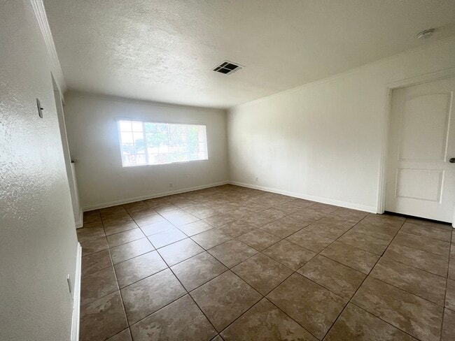 Building Photo - 9582 Monte Vista St