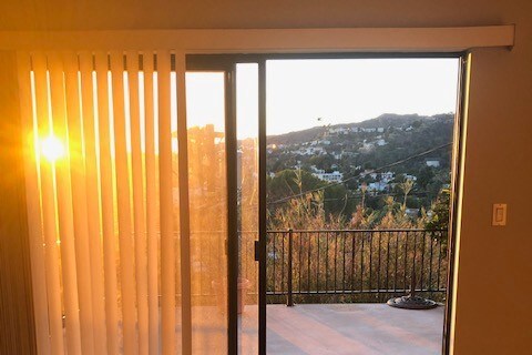 patio/view - 2177 Argyle Ave