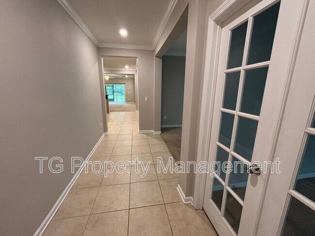 Foto del edificio - 99 Athens Dr