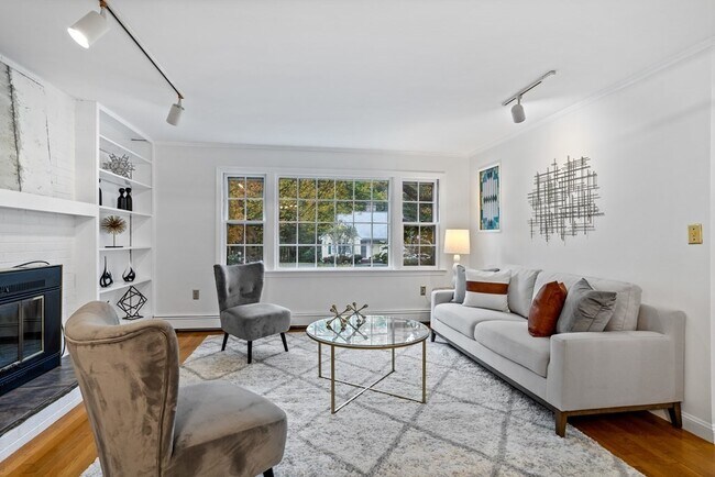Foto del edificio - 67 Hillside Rd