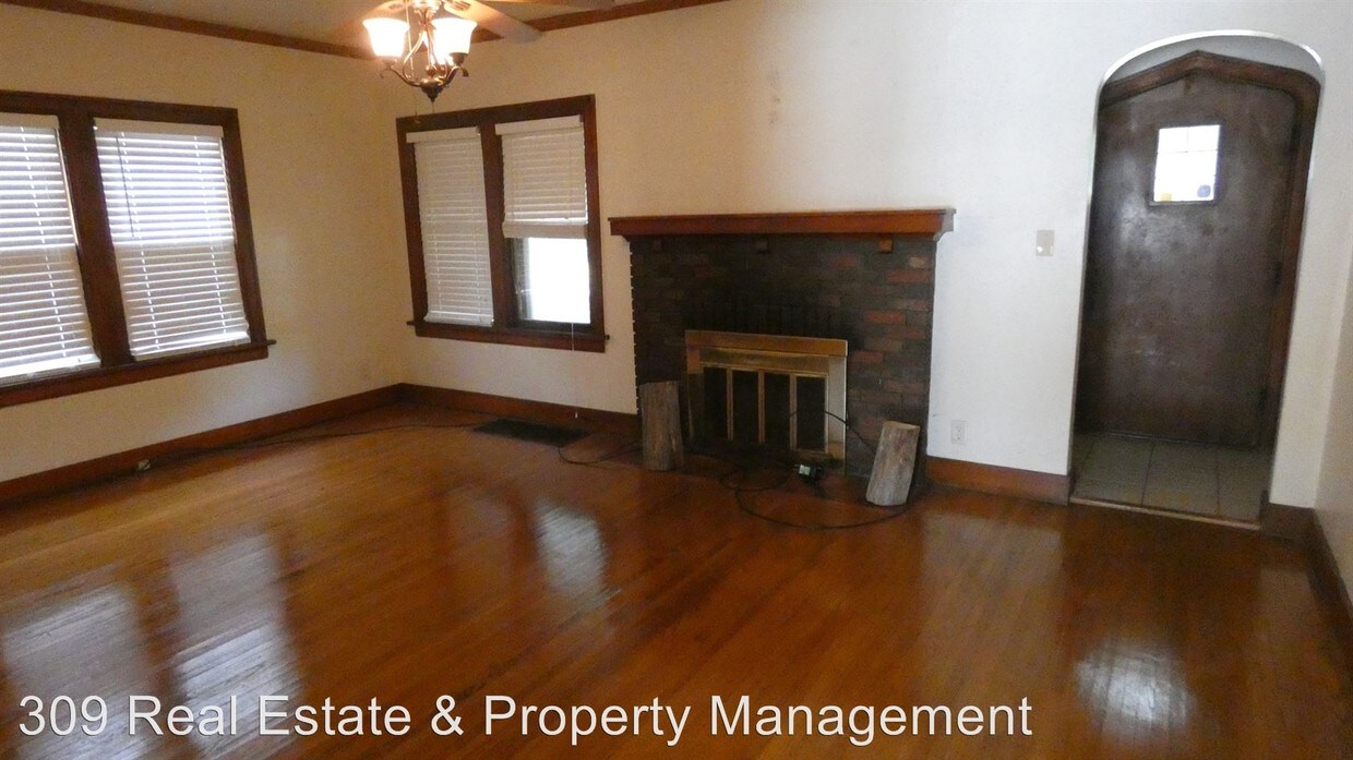 Primary Photo - 3 br, 2 bath House - 1103 W McClure