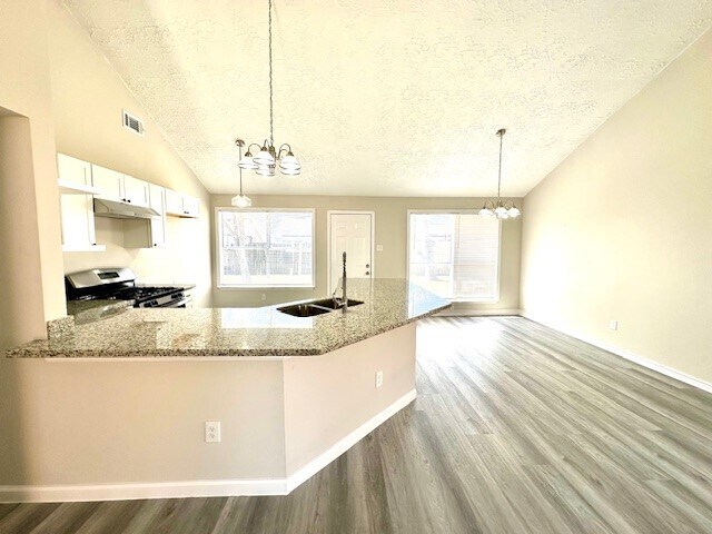 Foto del edificio - 1914 Feather Ridge Dr