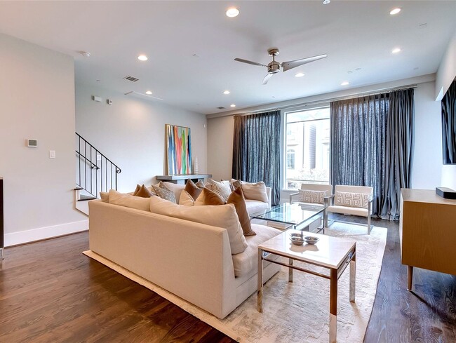 Building Photo - 1914 Maryland St