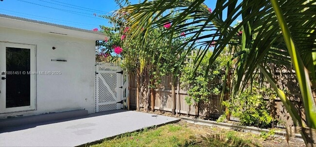 Building Photo - 720 NW 41st St