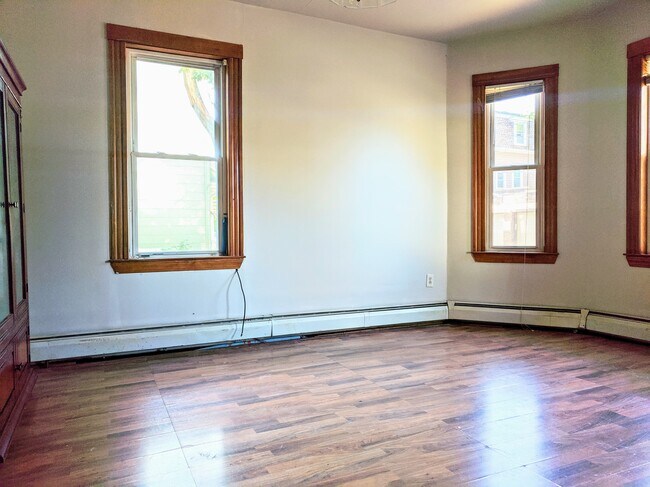 Building Photo - 63 Marshfield St