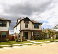 Building Photo - 287 Bugbee
