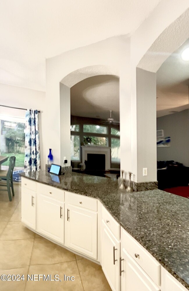 Building Photo - 4464 Summerhaven Blvd S