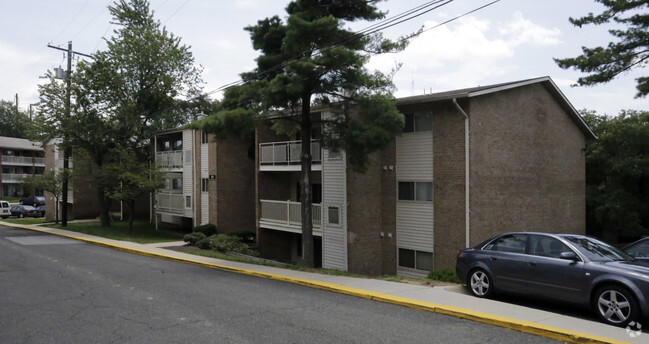 Building Photo - Hilltop Apartments